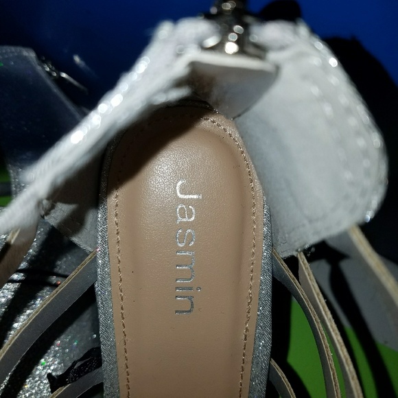 NEW Silver Strappy Wedges - Picture 2 of 5